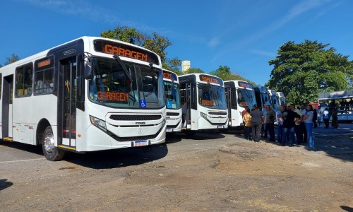 Nova frota de ônibus é apresentada em Barra do Piraí